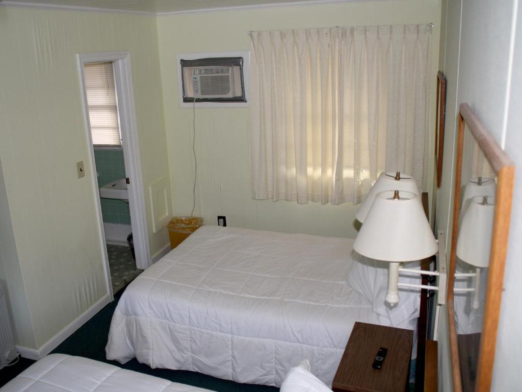 Falcon Motel Buxton Oda fotoğraf