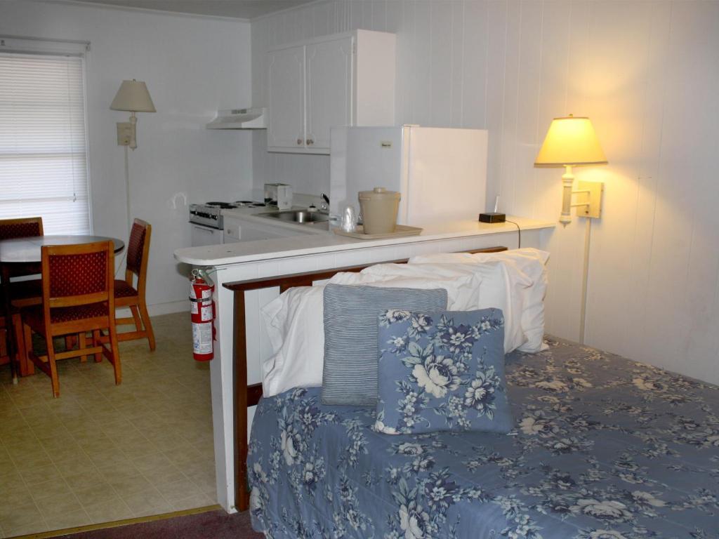 Falcon Motel Buxton Oda fotoğraf